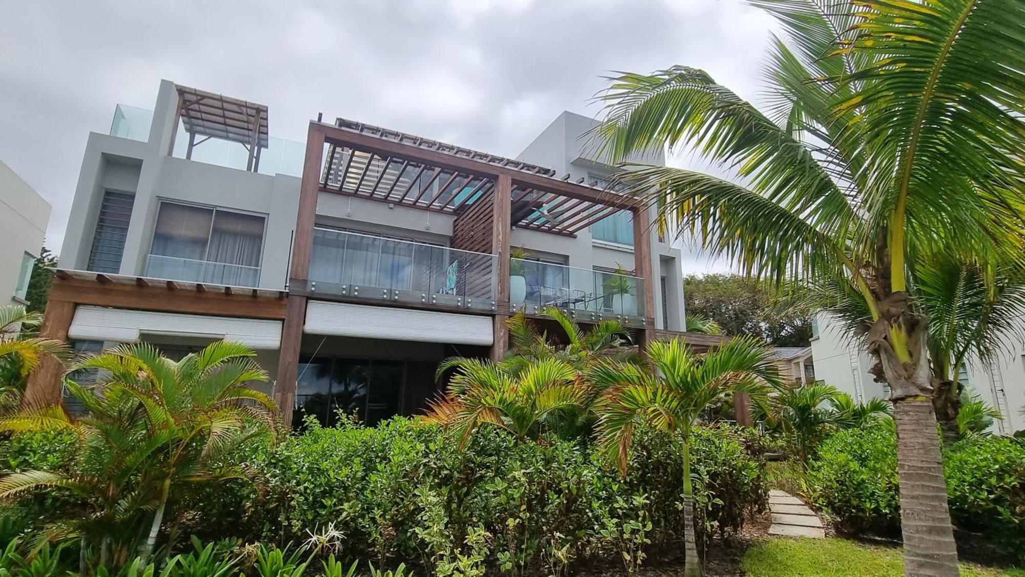 Ocean Point Beach Front Apartment بوينتي أو بيتشيز المظهر الخارجي الصورة