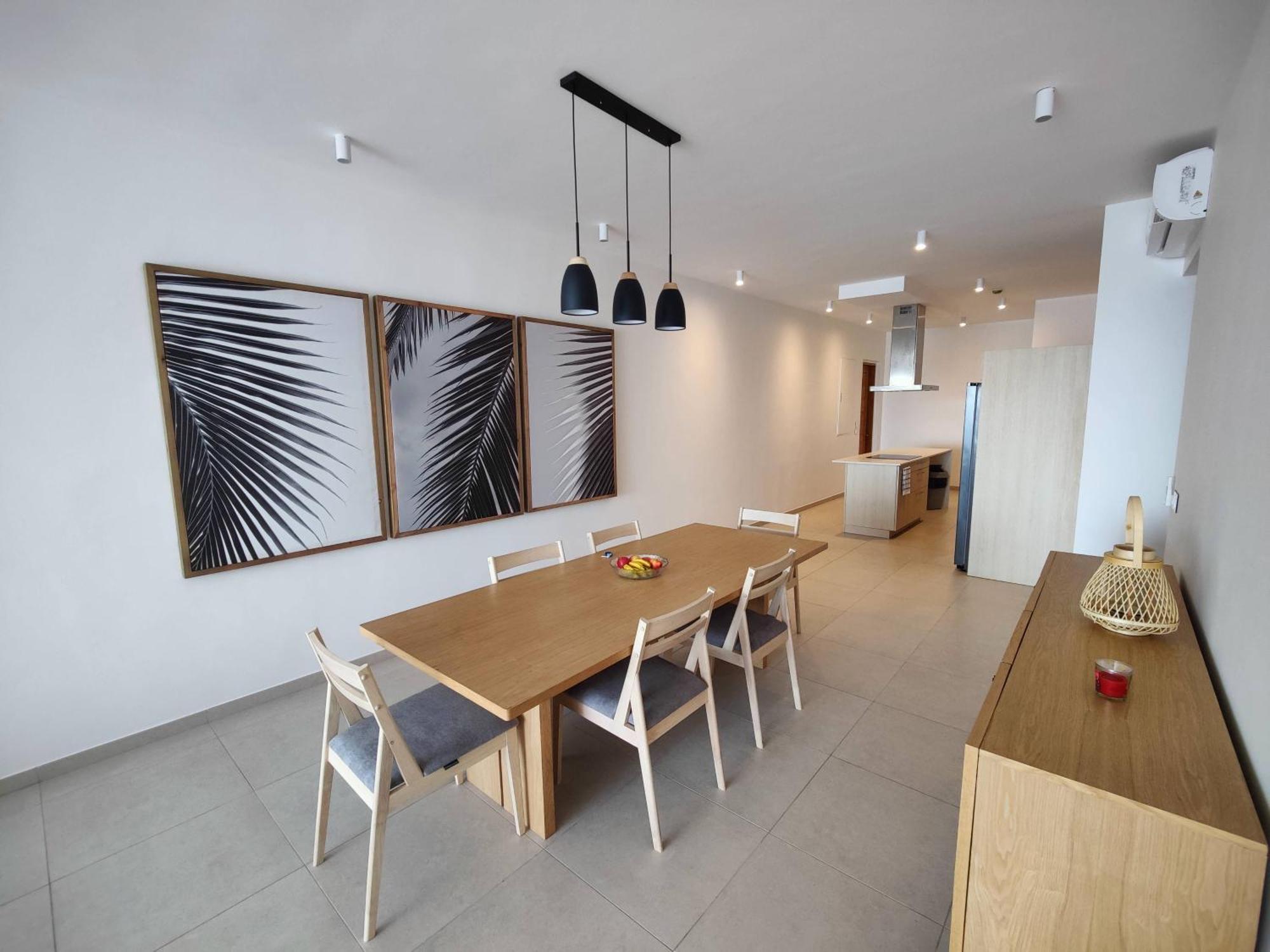 Ocean Point Beach Front Apartment بوينتي أو بيتشيز المظهر الخارجي الصورة